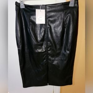 Nwt man made leather split skirt